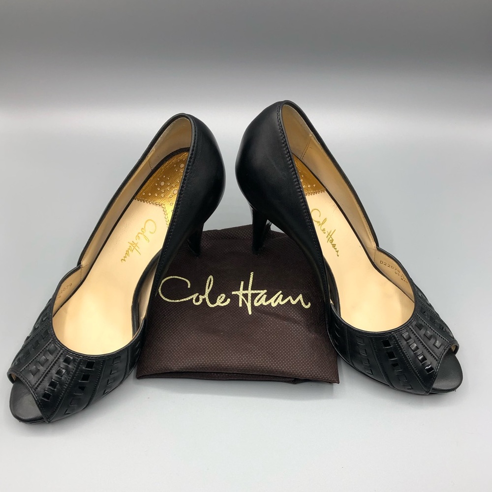 Black Platform Pumps